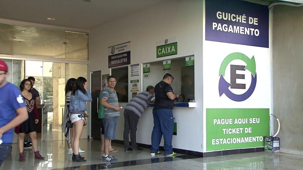 Salário do caixa de estacionamento