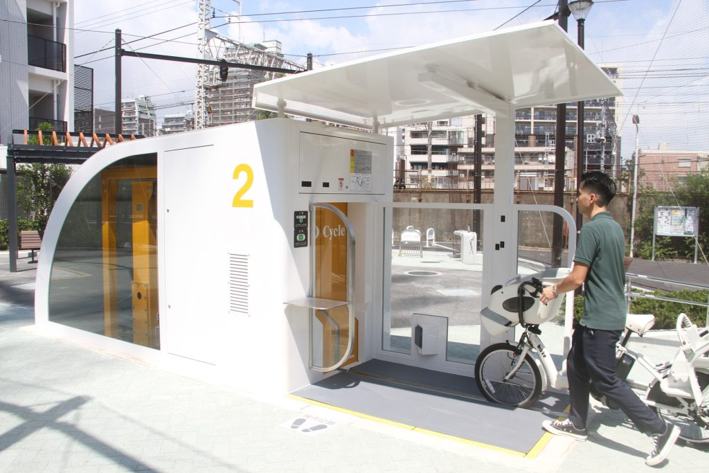 O estacionamento de bicicletas que funciona como elevador