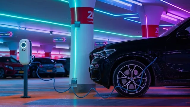 O mercado de carros elétricos está crescendo em ritmo acelerado